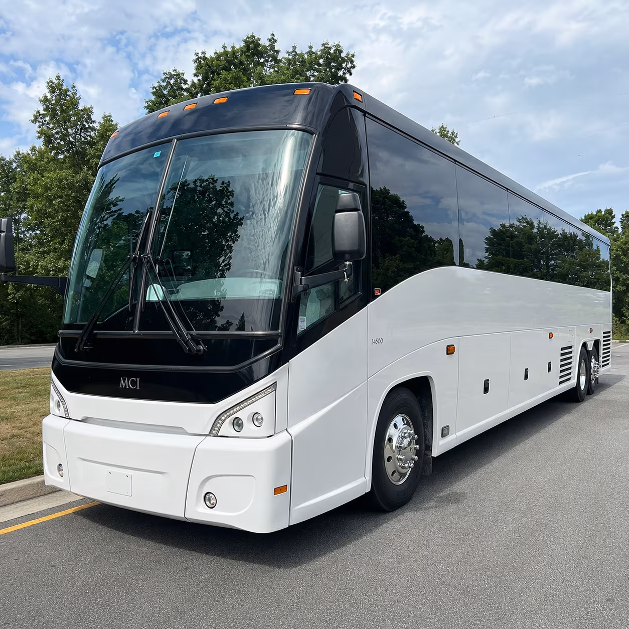 airport shuttle buses to memphis international and clinton national